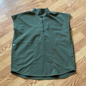 FIGS Olive 🫒 Rafaela top XS